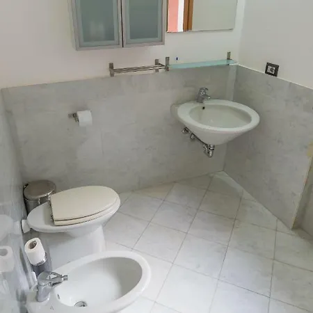 דירה Pool And Lake